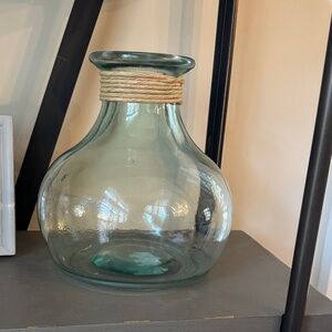 Elegant Glass Vase with Rope Accent